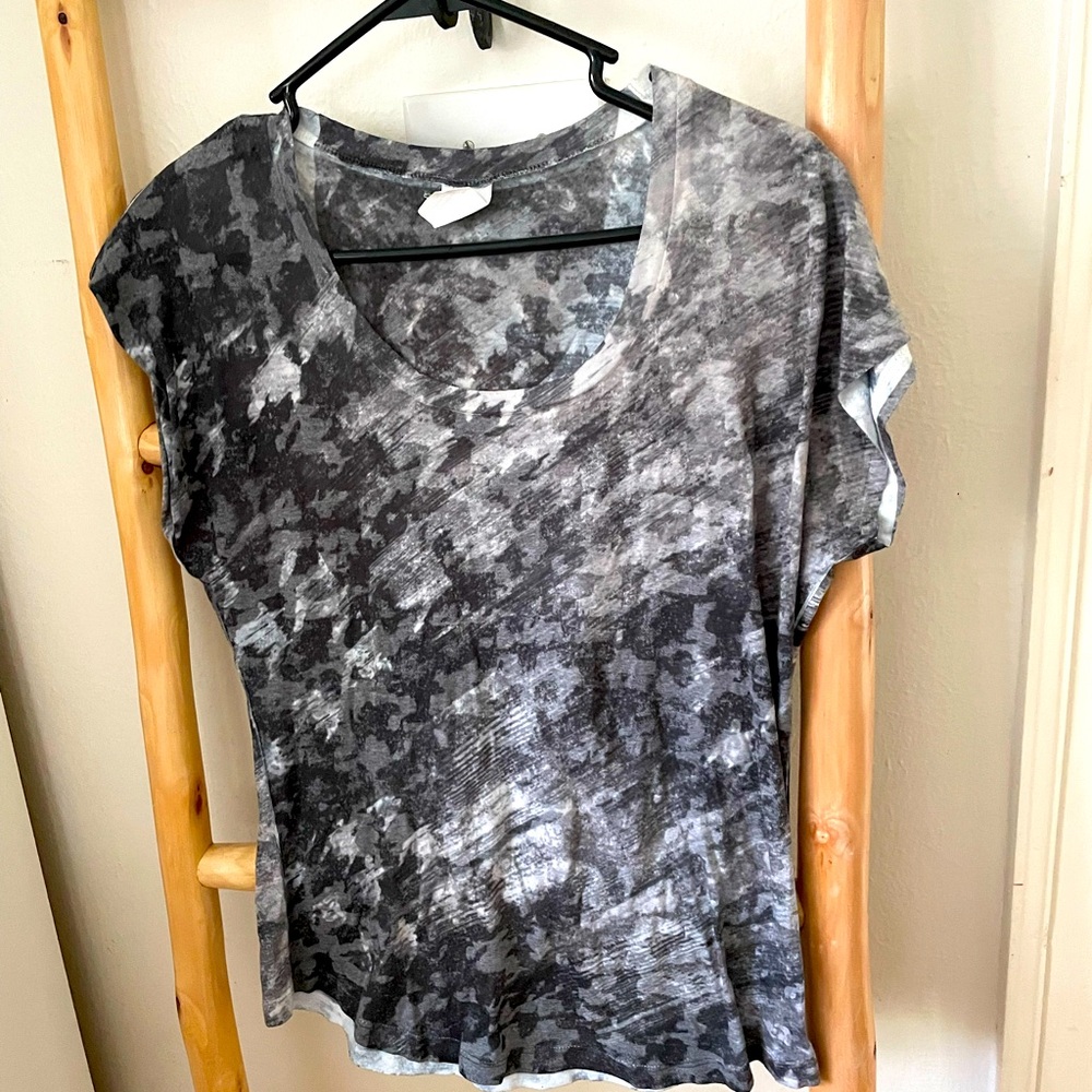 The North Face Abstract Black and Gray T-Shirt